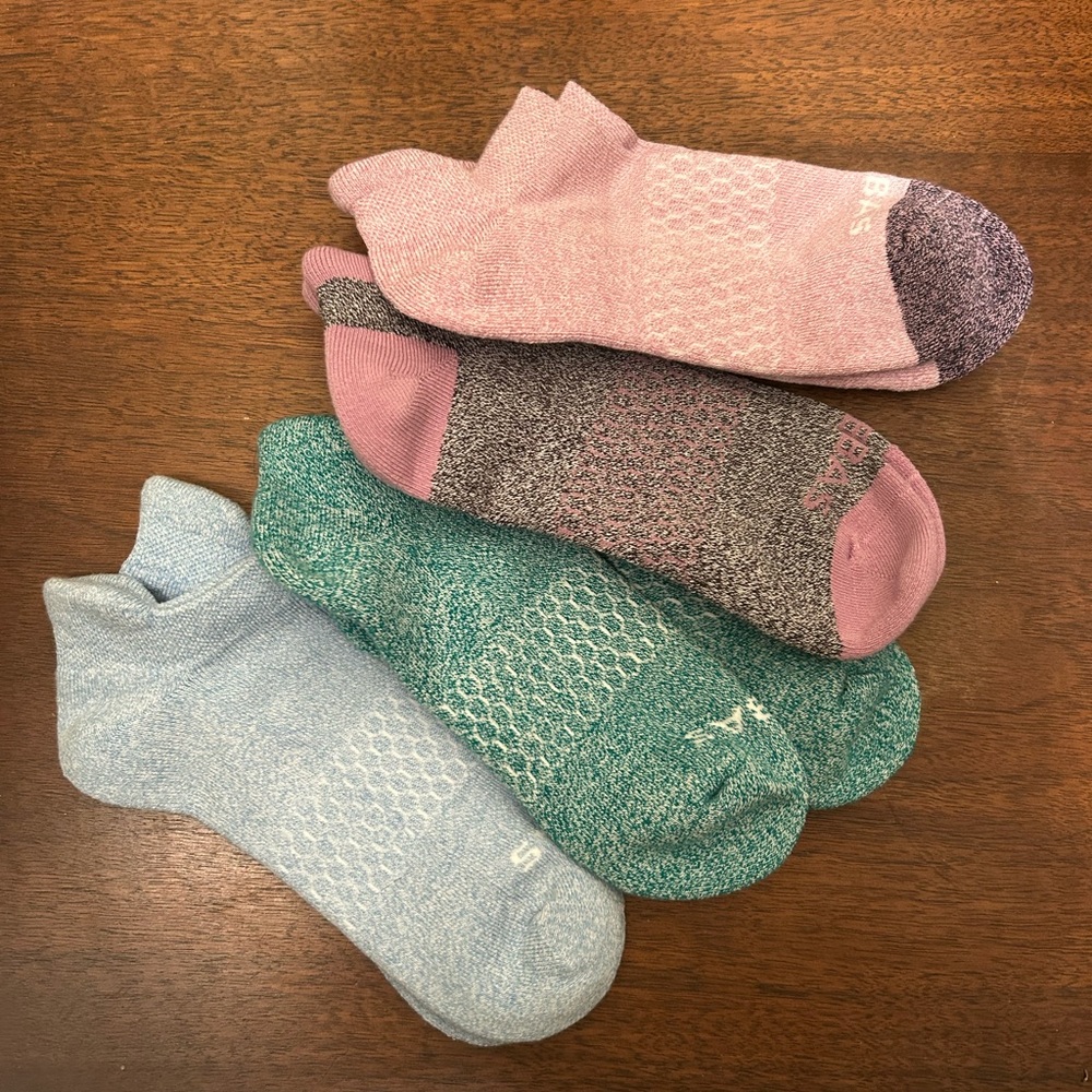 Bombas set of 4 ankle socks. Medium. New without tags.